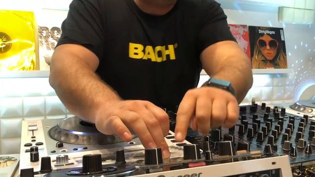 Dj Flux w/ Remix Station ❌ Pioneer Dj RMX-1000 смотреть онлайн