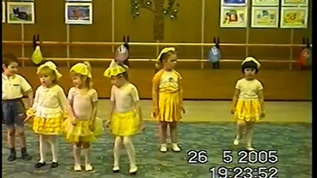 Танец маленьких цыплят смотреть онлайн