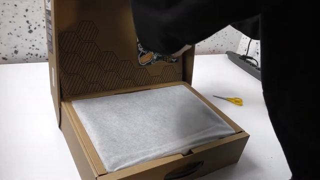 Asus TUF Gaming A15 - Unboxing