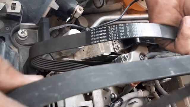 Cambio de correa auxiliar de un peugeot 308 2.0 16v feline смотреть онлайн