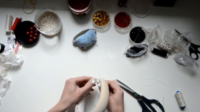 КАК СДЕЛАТЬ ОБЪЁМНЫЙ ОБОДОК С БУСИНАМИ | DIY | Lana Dressmaker смотреть онлайн