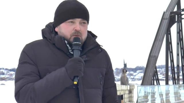 Екатерина II всё таки прошлась по обновлённому мосту Мензелинска смотреть онлайн