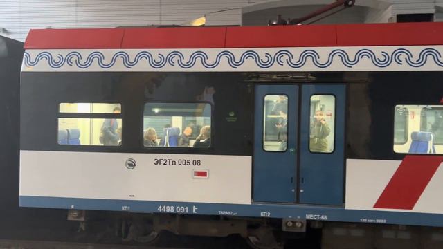 Электропоезд ЭГ2Тв-005 ЦППК "Иволга" станция Нахабино смотреть онлайн