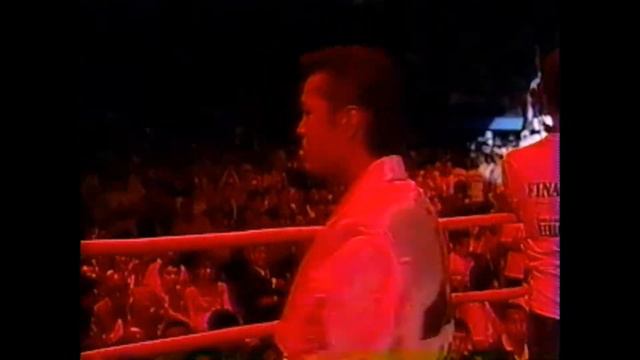 ウィラポン・ナコンルアンプロモーション 入場シーン WBC世界バンタム級タイトルマッチ 第2戦目 ウィラポン・ナコンルアンプロモーション vs 辰吉 丈一郎 смотреть онлайн