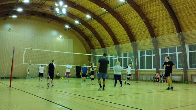 Обкомовские дачи Волейбол 21.10.2021г. Игра 12 смотреть онлайн