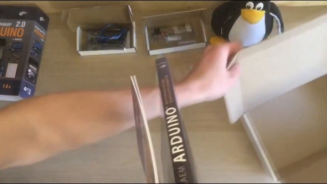 Кнопка - Электронный конструктор БХВ-Петербург Дерзай 37568 Базовый набор 2.0 Arduino – 14+ смотреть онлайн