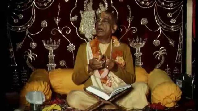 If You Train up Your Mind Simply to Think of Krishna,Then You are Safe - Prabhupada 0463 смотреть онлайн