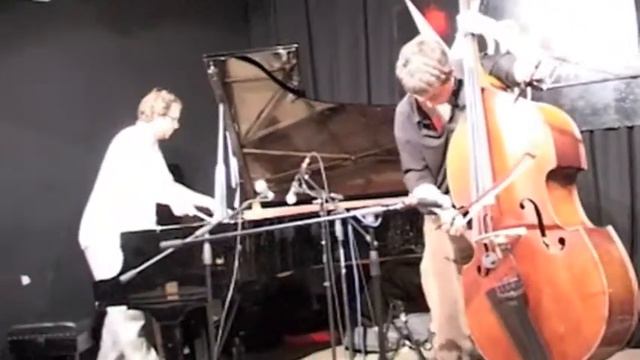 Jiri Slavik - Fred Thomas Duo perform 'Pastorale' смотреть онлайн