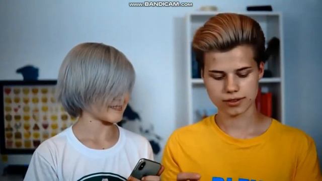 Смотрим новое видео у Янгера с Мимимижкой