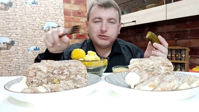 MUKBANG ХОЛОДЕЦ СВИНОЙ/КАРТОШКА,ОГУРЦЫ ОБЖОР