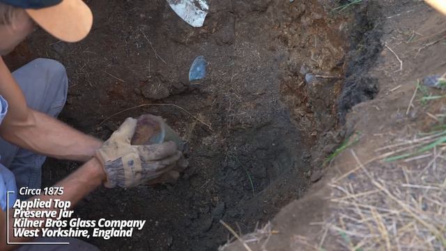 A Strange Sink Spot in a Field Leads to the Find of a Lifetime in the Ruins of an 1870s Army Outpos смотреть онлайн
