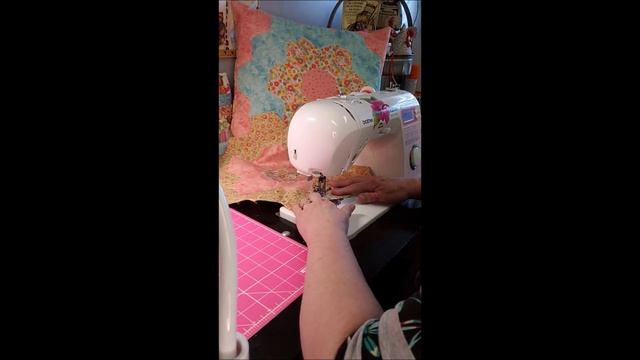 Easy Hexagon Pillow Tutorial