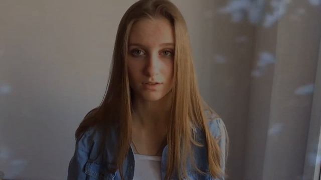 Редьярд Киплинг (Перевод: К. Симонова) «Серые глаза - рассвет» смотреть онлайн