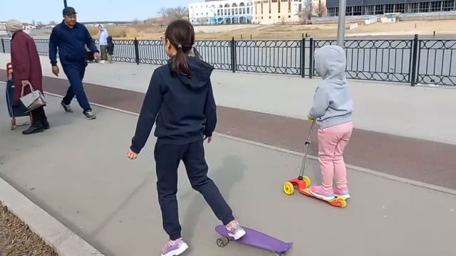 Учимся кататься на скейте. Легко и просто!? #скейты #атырау смотреть онлайн