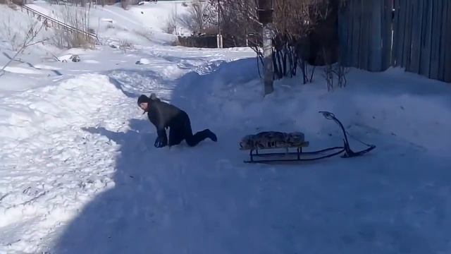 b-tvist-PARKUR-трюки на санках- турникмены не удачники Казахстан,Костанай смотреть онлайн