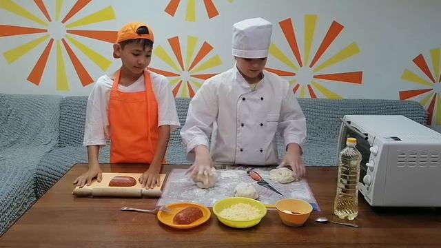 Кулинарный мастер-класс "Фирменная пицца от Льва " смотреть онлайн