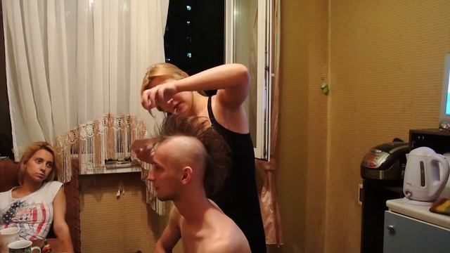 18 мая 2015 // Ирокез президента // Видео-дневник смотреть онлайн