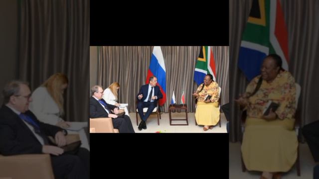 Russian Foreign Minister Sergei Lavrov Gets Controversial Welcome In South Africa смотреть онлайн