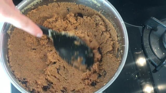 Рецепт турецкой халвы, многовековой десерт Османской империи | İrmik Helvası смотреть онлайн