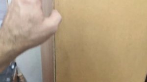 Навеска верхних кухонных шкафов.