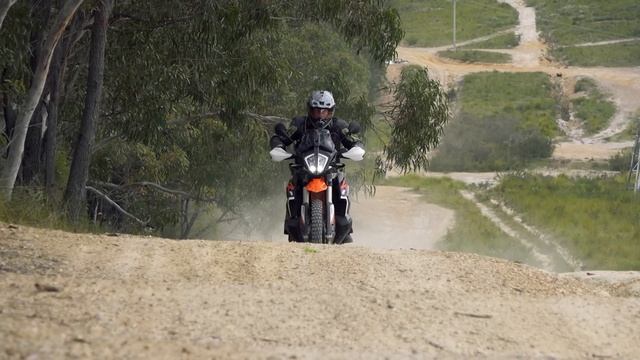 Test comparison 2021 KTM1290 Super Adventure & KTM 890 Adventure R смотреть онлайн