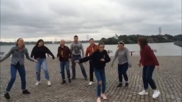ТАНЦЫ ! GRASS HOPPERS В ДНЕПРЕ ! УЛИЧНЫЕ ТАНЦЫ ! смотреть онлайн