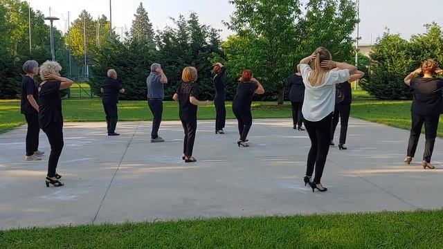 LINE DANCE Me Gustas Tu