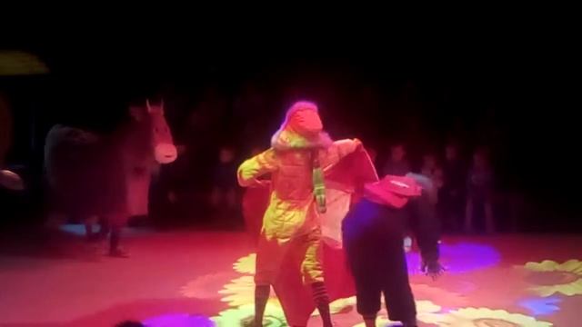 Коля и Петя едут в Бразилию.ТЮЗ Саратов. смотреть онлайн