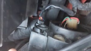 Замена ламп габаритов и подсветки номера на Hyundai Getz