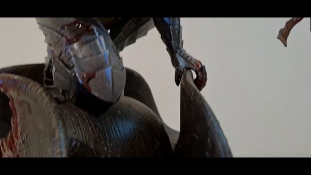 BERSERK - Berserker Armor Art of War Tanctecle Ship ( 1/4 Statue Showcase) смотреть онлайн
