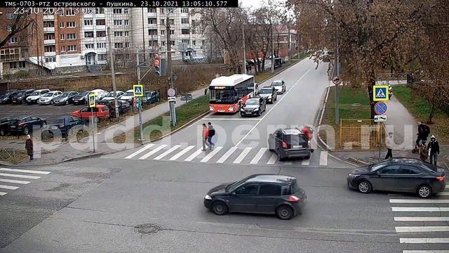 23.10.2021 13-05 Николая Островского - Пушкина ДТП Пермь смотреть онлайн
