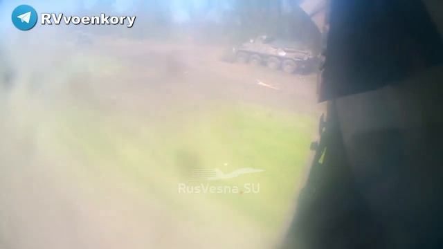 Бои глазами бойца армии России: горящая техника, захват позиций, взятие в плен ВСУшника и другое. смотреть онлайн