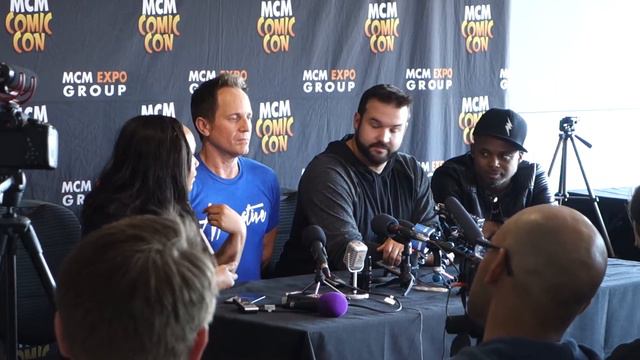 Mighty Morphin Power Rangers Cast Interview MCM Comic Con London смотреть онлайн