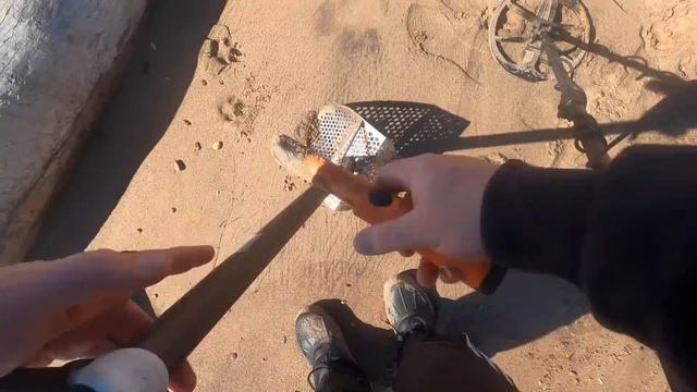 How Much Silver At The Old Beach? Multiple 100+ Year Old Coins смотреть онлайн