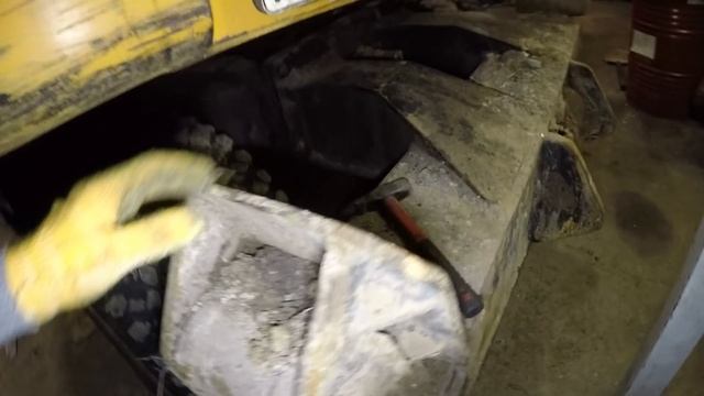 ?Как выбить ковшевые втулки на экскаваторе HYUNDAI R-170??Маленькие хитрости-ЛАЙФХАК ?#9 часть смотреть онлайн