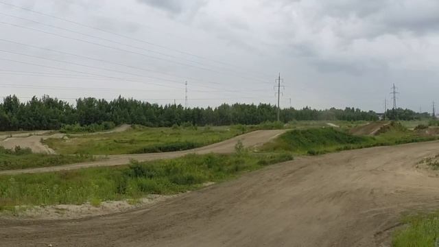 Первые несмелые шаги на кроссовой трассе (Серж) смотреть онлайн