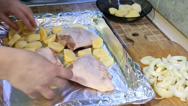 Курица с картошкой в духовке с майонезом. смотреть онлайн