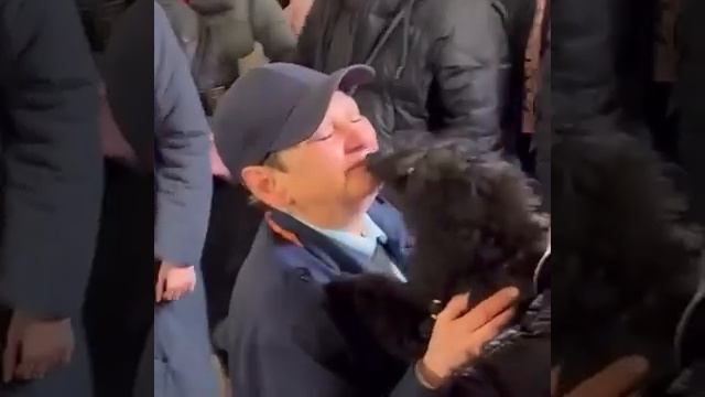 Трогательно поздравили с днем рождения контролёра Нину Бандур смотреть онлайн