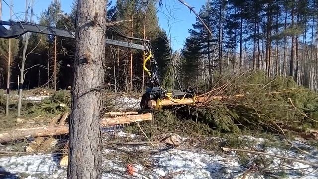 Харвестер на базе МУЛ 1221 смотреть онлайн