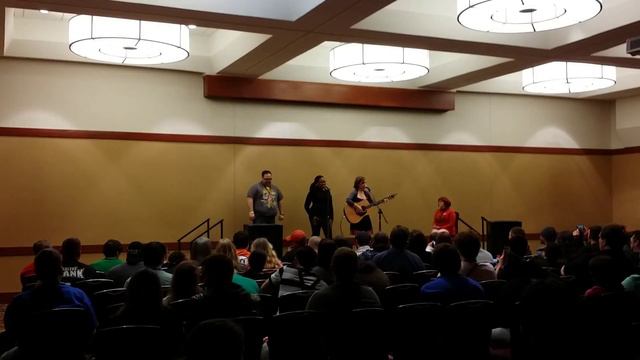Brandon dances on stage for Amy Jo Johnson смотреть онлайн