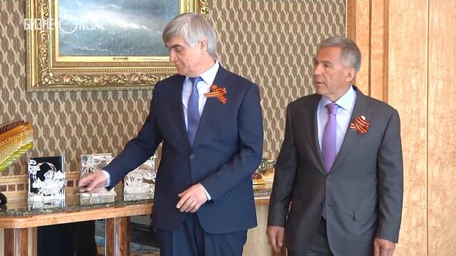 Рашида Калимуллина наградили медалью ордена «За заслуги перед Республикой Татарстан» смотреть онлайн