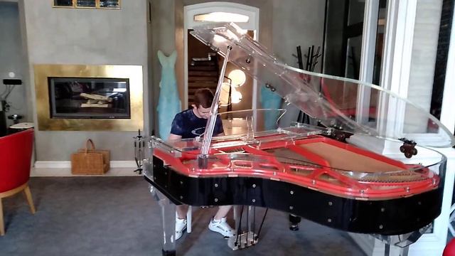 12 лет учился играть не зря. Lviv. Прекрасный Львов