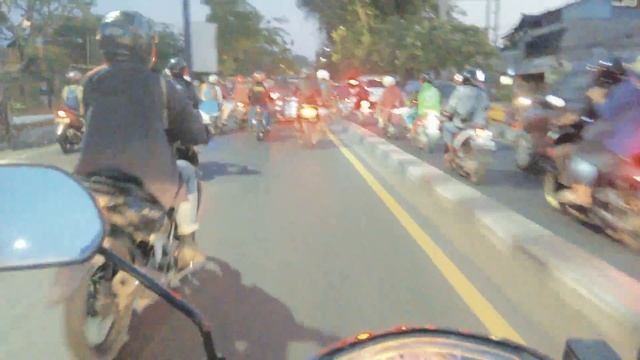 Untuk transmisi motor matik jangan pakai oli gear scooter yang pakai SAE oli mesin! смотреть онлайн