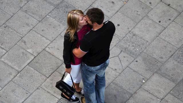 Русская поп музыка. Невероятное видео. Поднимает... смотреть онлайн