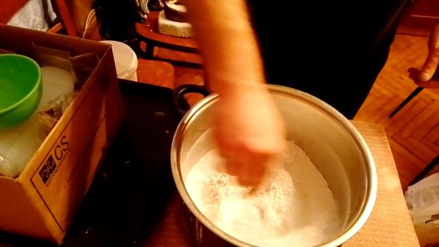 Заливка гипсовой фигуры в силиконовую форму. смотреть онлайн