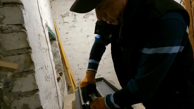 Випробування ПРЕС ФОРМИ дна на шестирамочний ППУ  вулик. Результат Супер !!!!