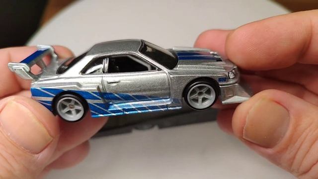 Hot Wheels Fast and Furious Nissan Skyline Team Transport смотреть онлайн