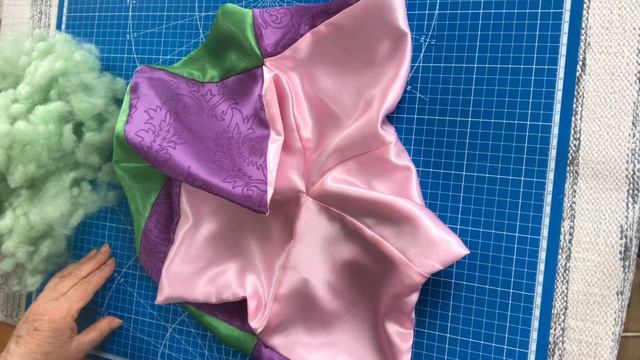 ШЬЁМ КРАСИВЫЕ ПОДУШКИ.Подушка-лотос. смотреть онлайн