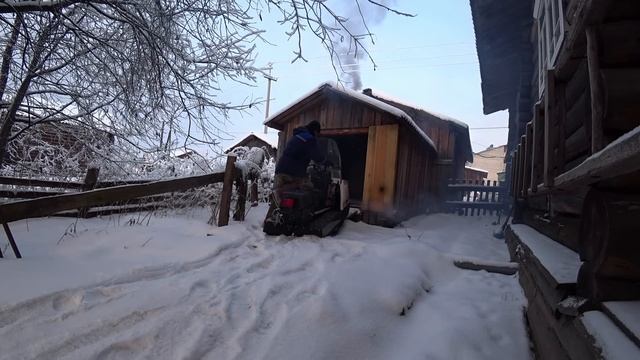 Будни Олега. Снегоход Буран. Первый выезд. Открыл зимний сезон. смотреть онлайн