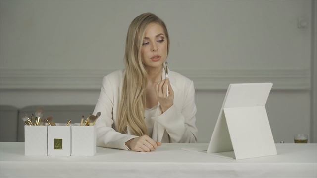 Кисти для макияжа: какая для чего? Какими движениями правильно наносить и растушёвывать косметику? смотреть онлайн